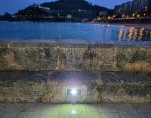 Las luminarias inalámbricas TESLEC alumbran los puertos de Bizkaia